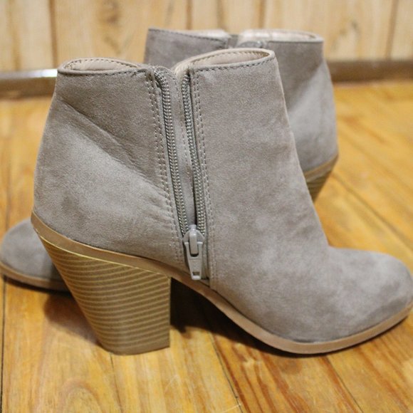 Grey Banana Republic Booties - Picture 3 of 5